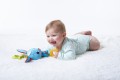 Zawieszka Tiny Love Smarts - wibrujący Zajączek Thomas 2