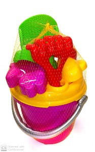 Zestaw do piasku BIEDRONKA Wiaderko Grabki Łopatka Foremki