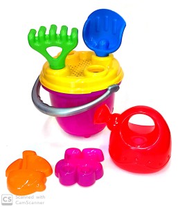 Zestaw do piasku  BIEDRONKA z KONEWKĄ Wiaderko Grabki Łopatka foremki 