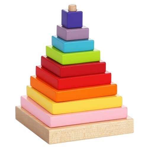 Cubika, Drewniana piramida.jpg