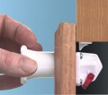 magnetyczne-zamkniecie-zabezpieczajace-mag-lock-4-zamki-klucz_wm_1596_11066_08.jpg