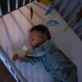 NUK STAR silikonowy SMOCZEK uspokajajacy 6 -18m  krokodyl gwiazdki noc.jpg