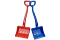 ergonomic-snow-shovel.webp