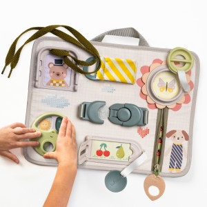 Taf Toys Tablica Edukacyjna A KUKU – Trening Rączek i Nauka Samodzielności 18m+  