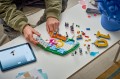 lego-43011-Lionel-Messi-pilkarskie-momenty_Lifestyle_build.jpg