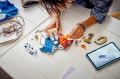 lego-43013-Kylian-Mbappe-pilkarskie-momenty_Lifestyle_build.jpg