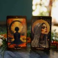 4250375110309 Karty Tarot Amber Moon Tarot 3.jpg